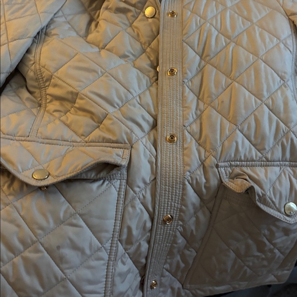 Burberry Quilt 💯 Classic Beige Gold buttons  Jacket - Picture 5 of 5